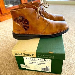 Josef Seibel women’s ankle leather boots
